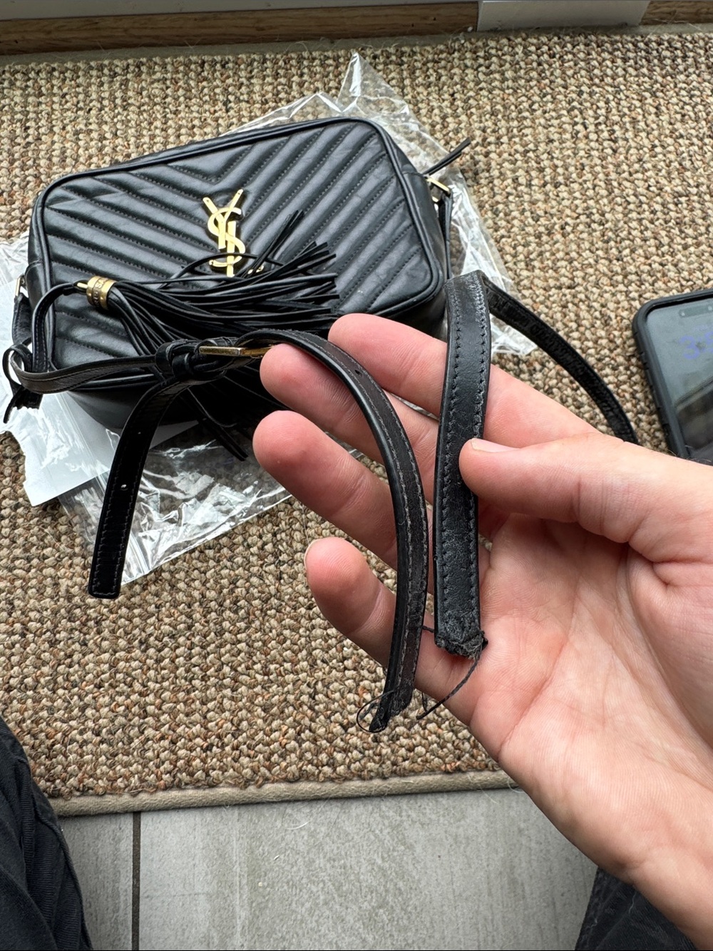 Yves Saint Laurent Black Quilted Camera Bag with Gold YSL Emblem - Picture 4 of 7